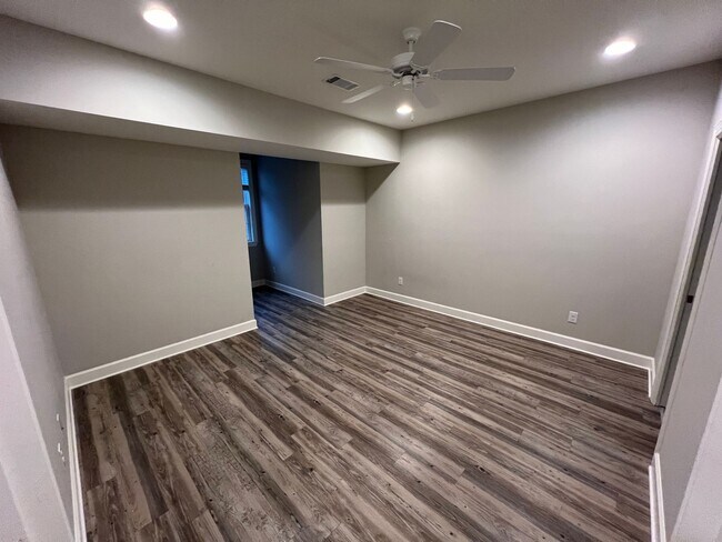Building Photo - Pinnacle Park Townhomes -- Furnished, Utilities Included