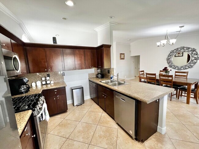 Building Photo - 82222 Pinyon Ave