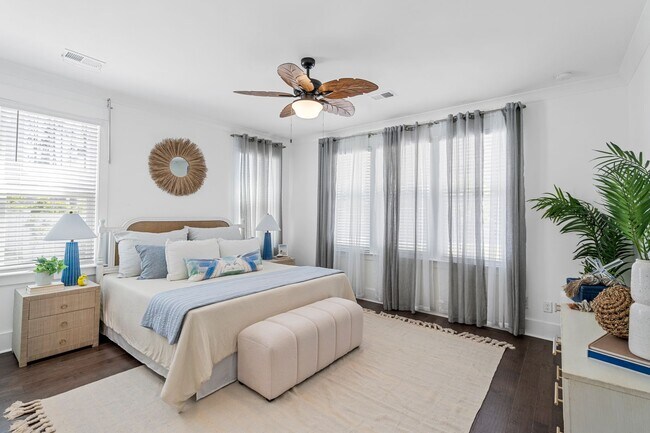 Building Photo - Better than new 4 bedroom + office on larg...