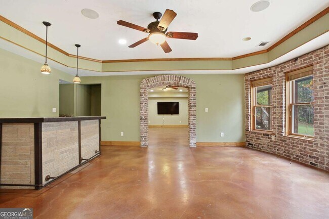 Building Photo - 845 Botanica Way