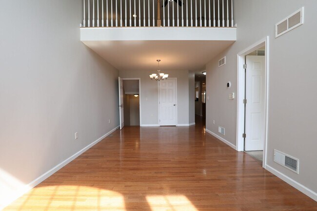 Building Photo - Spacious 3BR Townhome in Harrisburg – First-floor primary bedroom, Garage & Deck!