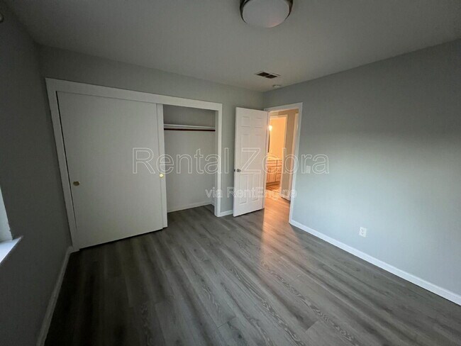 Building Photo - 141 Agua Caliente Rd W