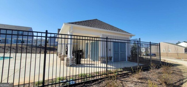 Building Photo - 214 Moreton Wy