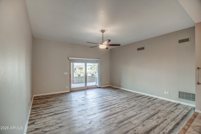 Building Photo - 16518 Lost Arrow Dr