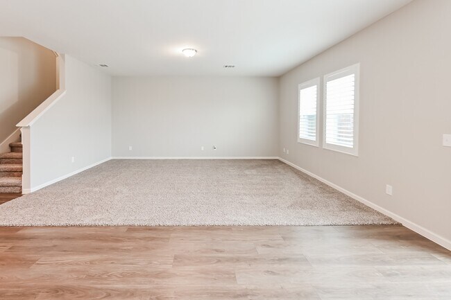 Building Photo - 10080 Pappas Dr