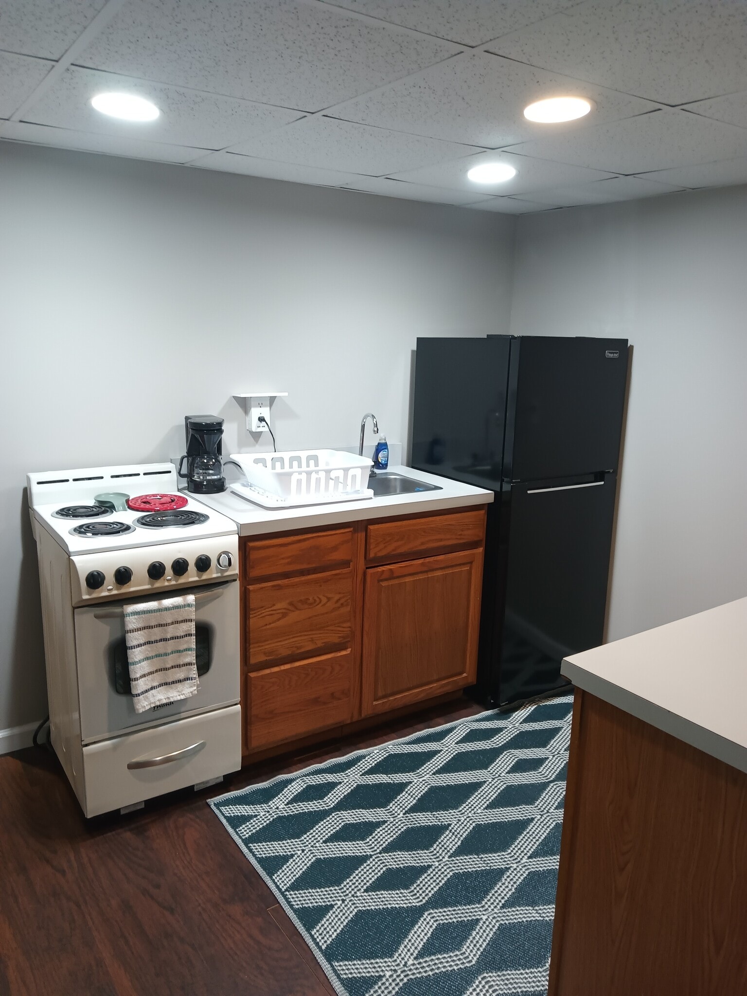 Kitchen - 13 Loughlin Dr