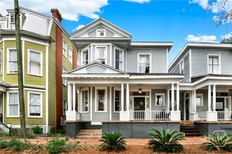 Building Photo - 118 W Waldburg St