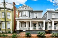 Building Photo - 118 W Waldburg St