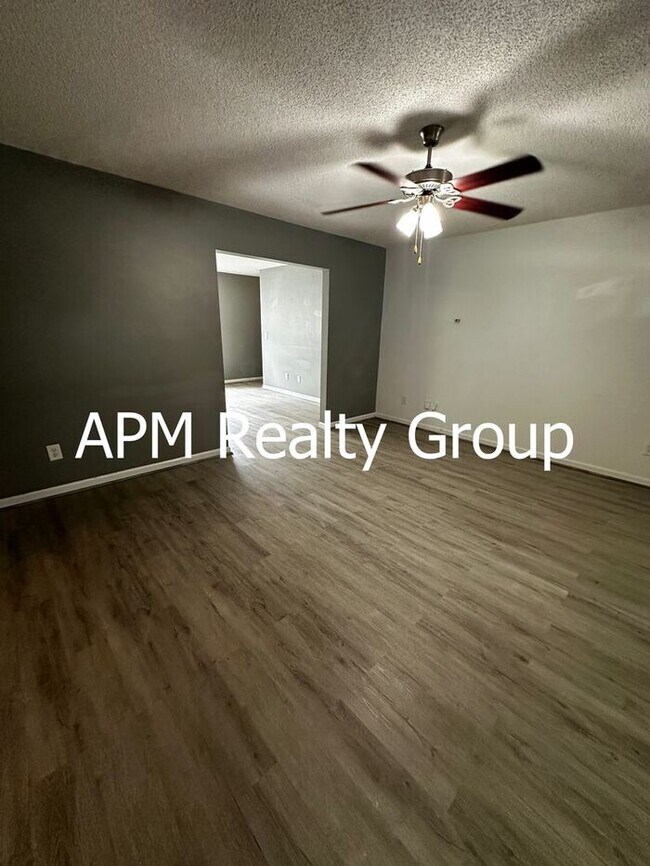 Building Photo - Clemson Road Convenient 4 Bedroom