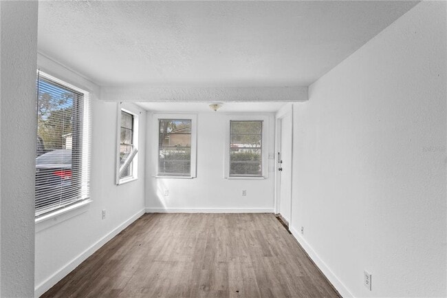 Building Photo - 4103 N Howard Ave
