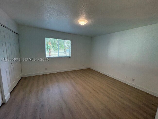 Building Photo - 2208 Ensenada Terrace
