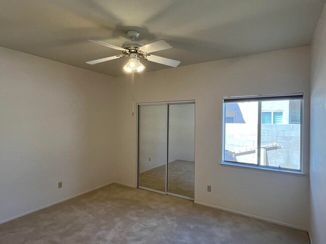 Building Photo - 40180 Eastwood Ln