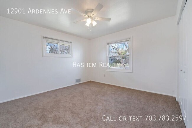 Building Photo - 12901 Ardennes Ave