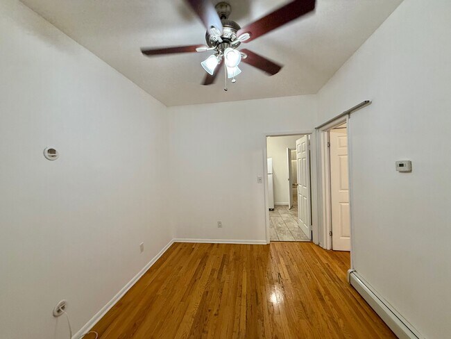 Building Photo - 115 Cross St