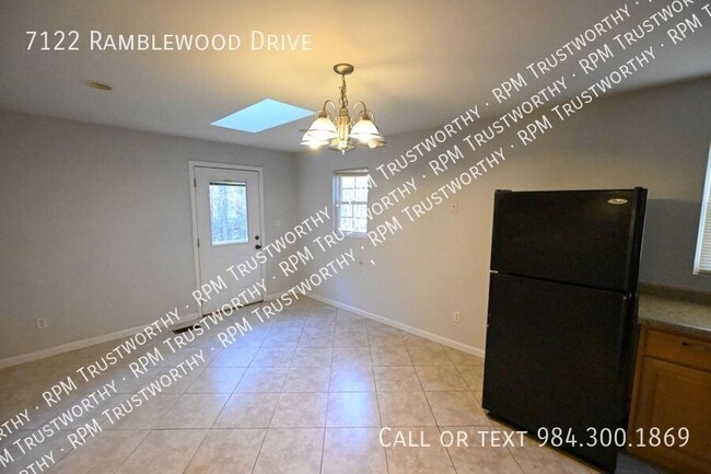 Building Photo - 7122 Ramblewood Dr