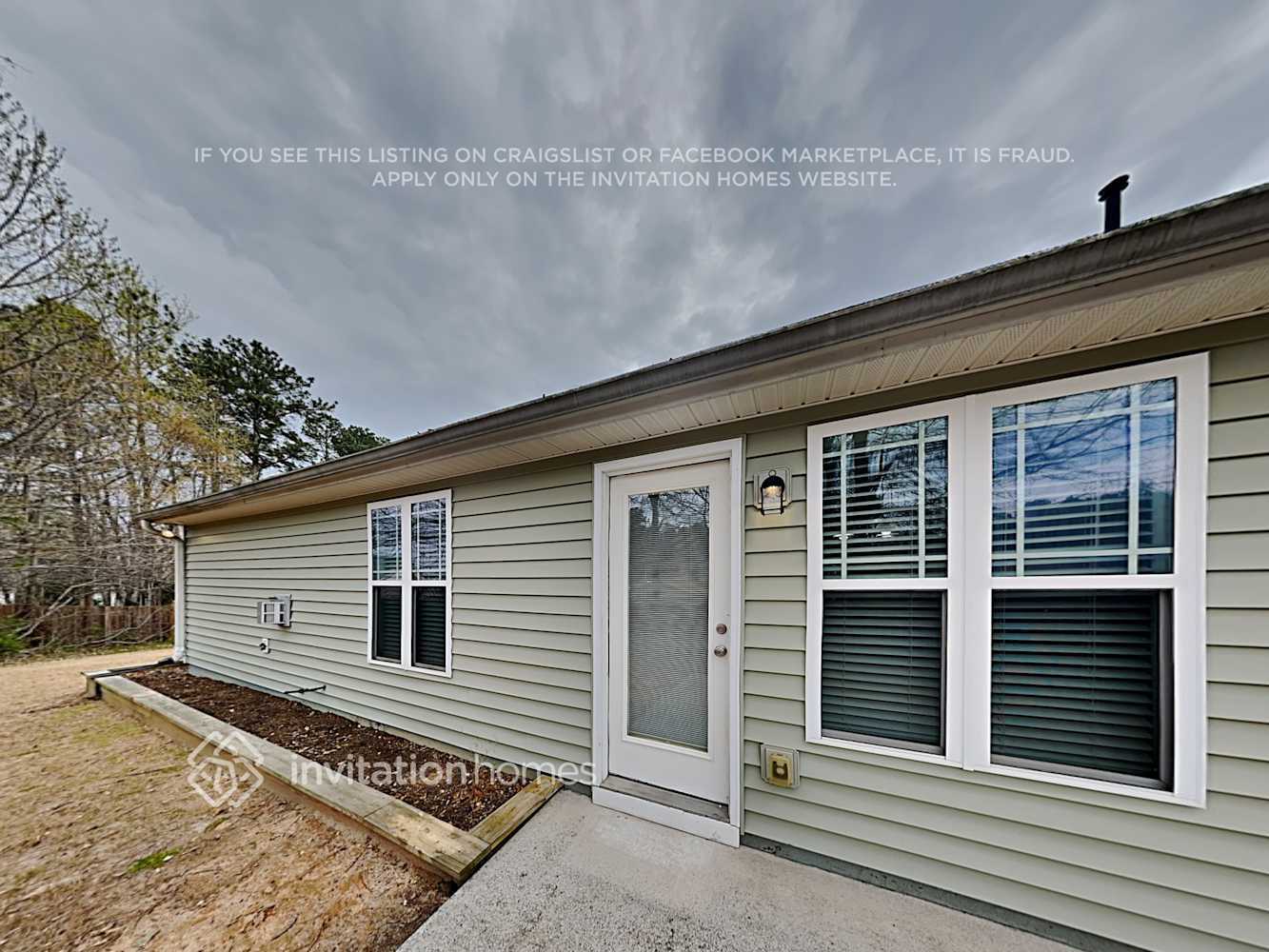 Building Photo - 202 Crape Myrtle Way