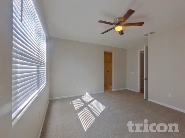 Building Photo - 371 Buchannan Dr