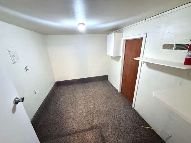 Building Photo - Charming 3BD 1BA Home in Yukon!!