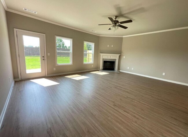 Building Photo - 5136 Fox Den Rd