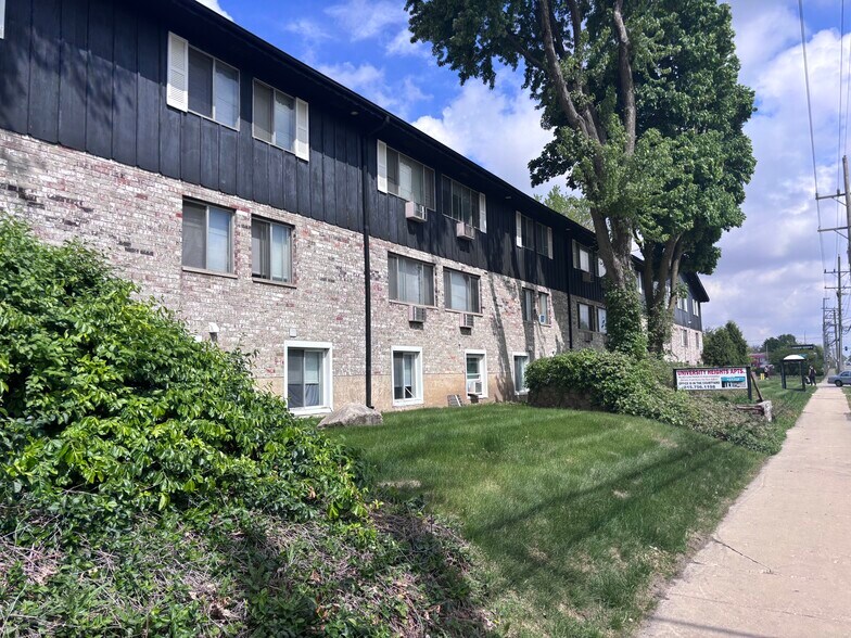 Primary Photo - University Heights Apartments