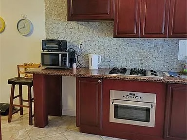 Building Photo - 20337 NE 2nd Ave