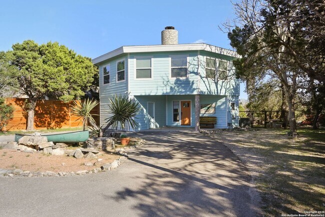 Primary Photo - 1433 Riviera Dr