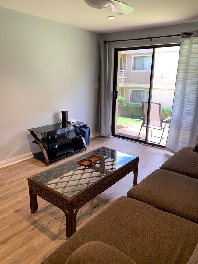 Building Photo - Gorgeous clean and modern furnished 2/2 lowest level Kihei Shores Unit!