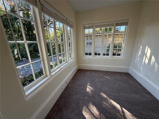 Building Photo - 48 Harvard St