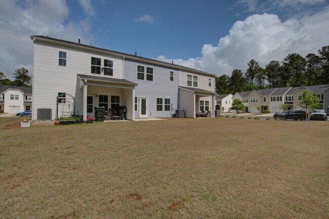 Building Photo - 4105 Quincy Adams Ln