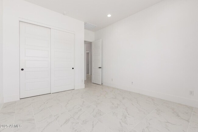 Building Photo - 12469 N 93rd Way