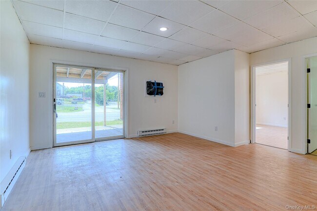 Building Photo - 1614 US-9W