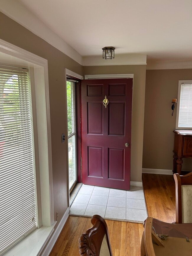 Building Photo - 1354 Catalpa Dr