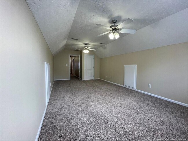 Building Photo - 5234 Woodpecker Dr