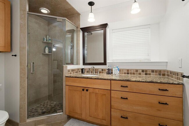 Building Photo - 11433 Ash Creek Dr