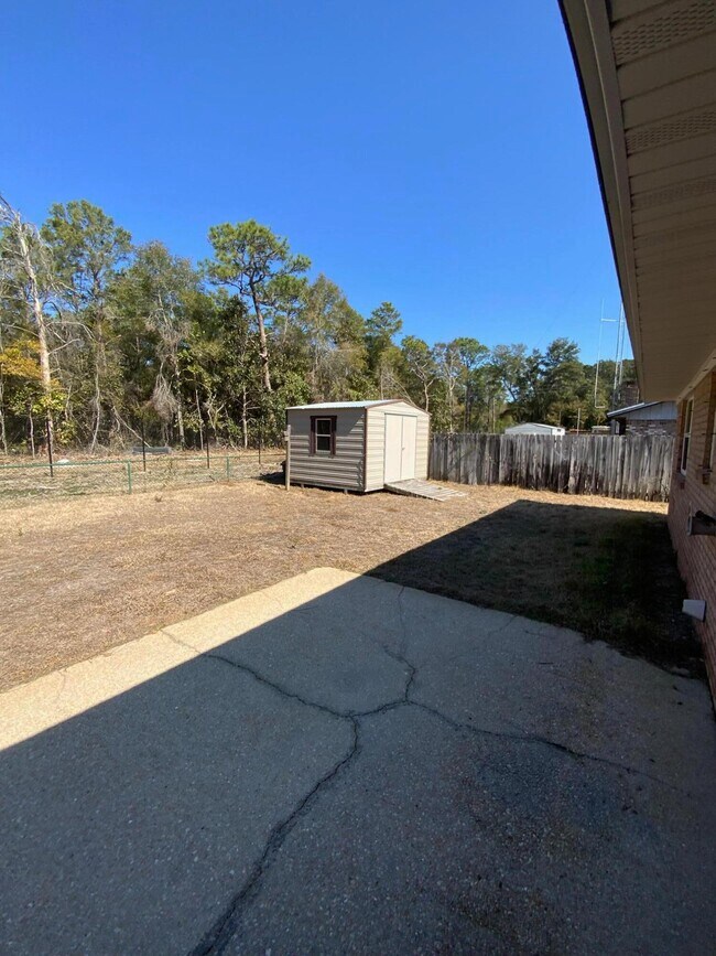 Building Photo - 129 12th Ave