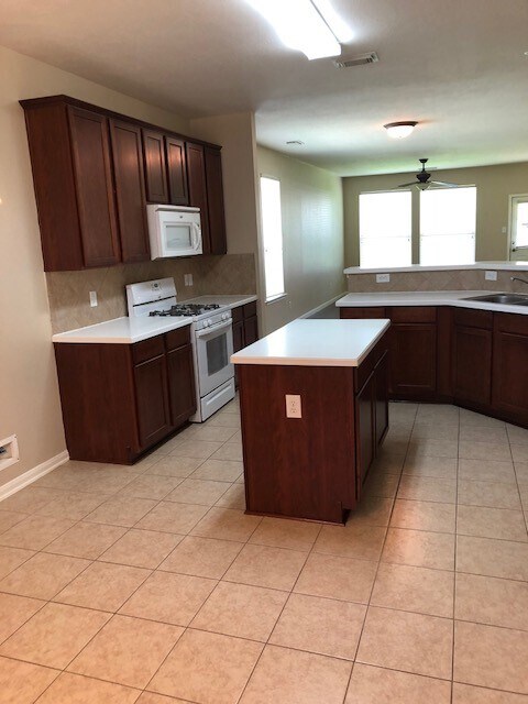 Building Photo - 16826 Shoal Park Dr