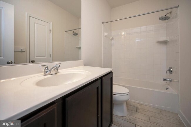 Building Photo - 208 Freesia Ln