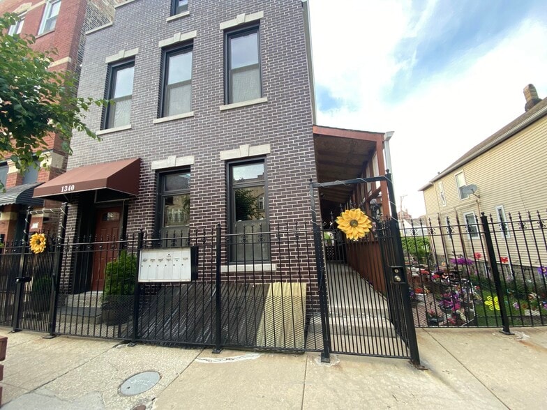 Building Photo - 1340 W 19th St