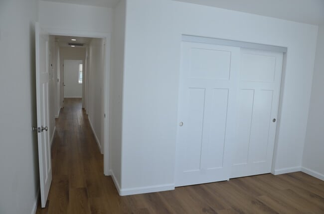 Building Photo - 3605 W 181st St