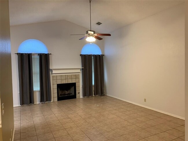 Building Photo - 17130 Copperhead Dr