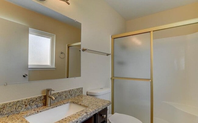 Building Photo - Single Story Home With Upgraded Appliances