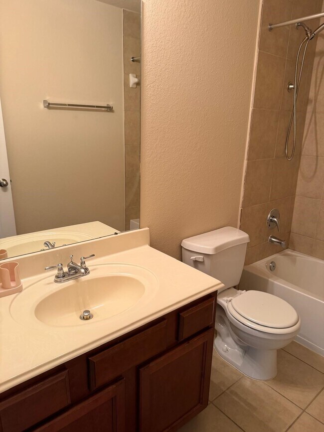 Building Photo - 25231 Florina Ranch Dr