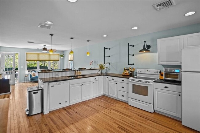 Building Photo - 31 Smith St