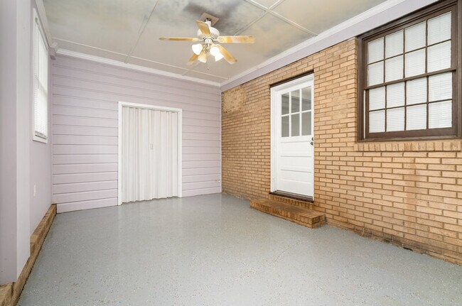 Building Photo - 7332 Kuck Rd