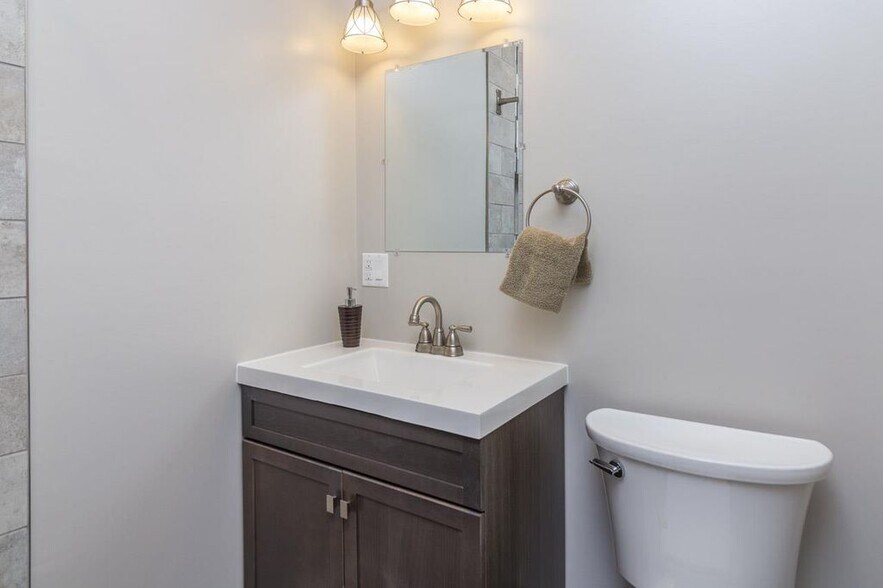 Downstairs Bathroom - 3121 Alhambra Ave