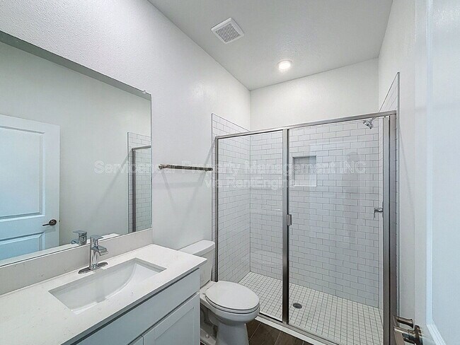 Building Photo - 11807 71st Ave E