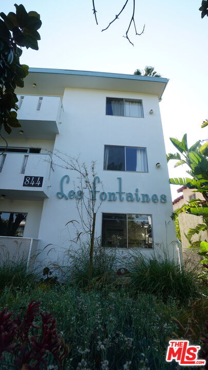 Building Photo - 844 6th St