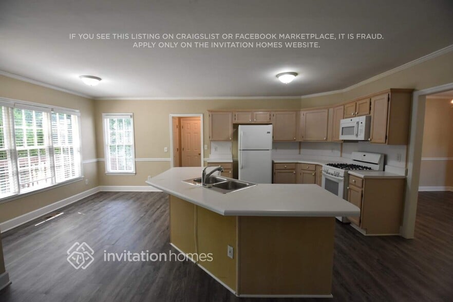 Building Photo - 735 Ashley Laine Walk