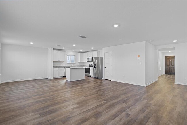 Building Photo - 812 Heartseed Ave