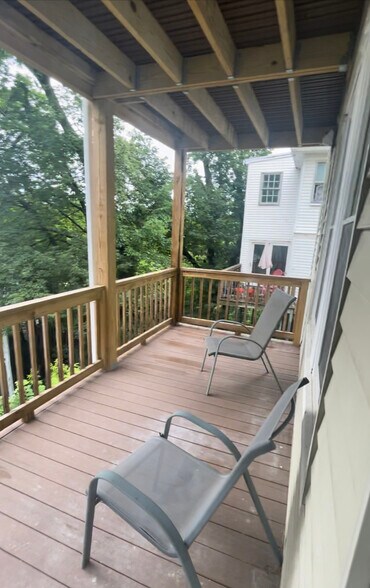 Primary Photo - 51 Breck Ave